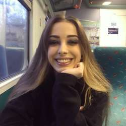 Alessandra's Chat & Dating Profile