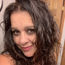 BustyBabe's Chat & Dating Profile