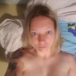 Charlotte's Chat & Dating Profile