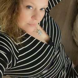 Gigi1017's Chat & Dating Profile