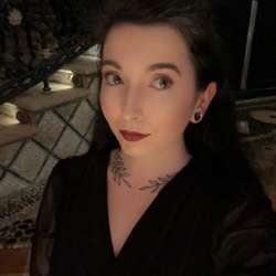LanaDoll's Chat & Dating Profile