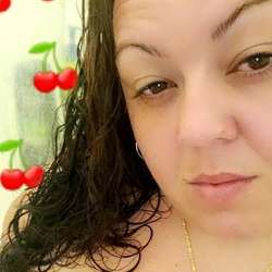 PinkYy's Chat & Dating Profile