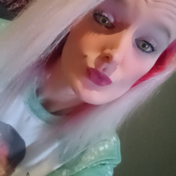 Squirtingbaby92's Chat & Dating Profile