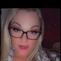 Subnymph69's Chat & Dating Profile