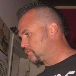 loveITbaldNpink's Chat & Dating Profile