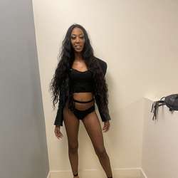 mickaylababyy's Chat & Dating Profile