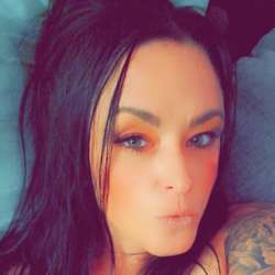 nikki4234's Chat & Dating Profile